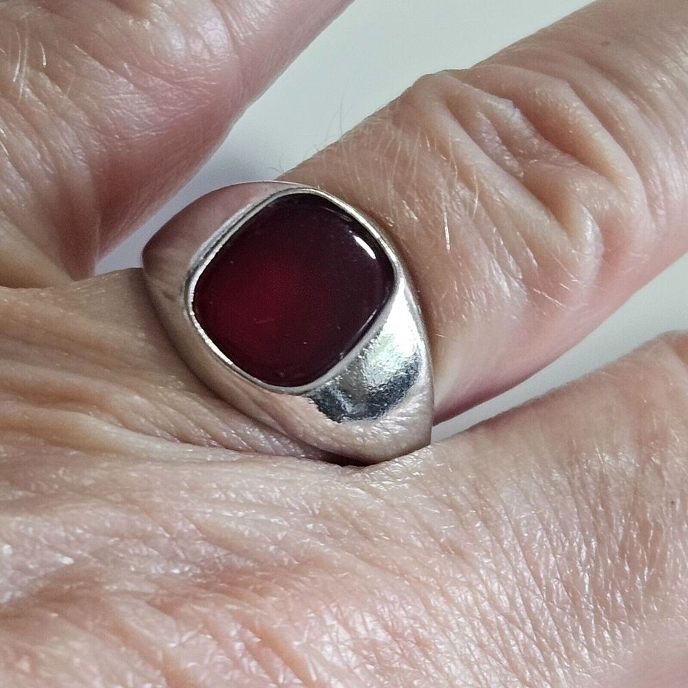 Vintage Uncas silver tone red stone ring size 6.75